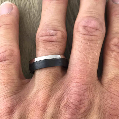  polished Titanium wedding ring band with black brushed carbon fibre. 9mm wide uk